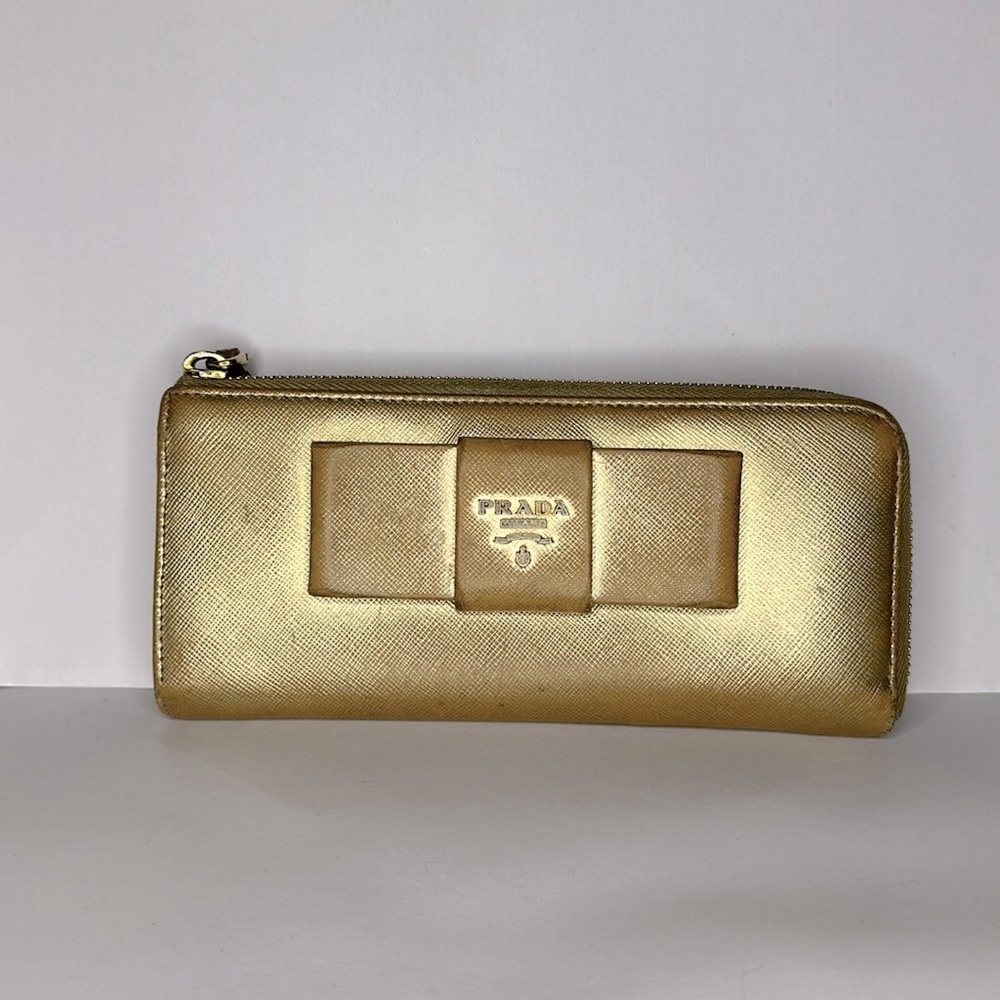 02 PRADA Gold Bow Saffiano Leather Long Bifold Zip Wallet